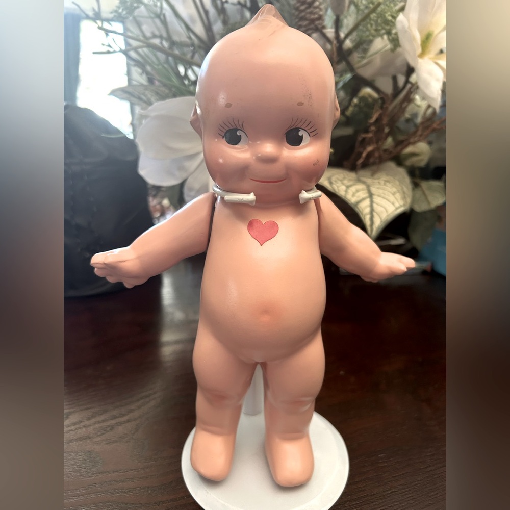 1996 signed Kewpie, Composition w Spring Jointed Arms